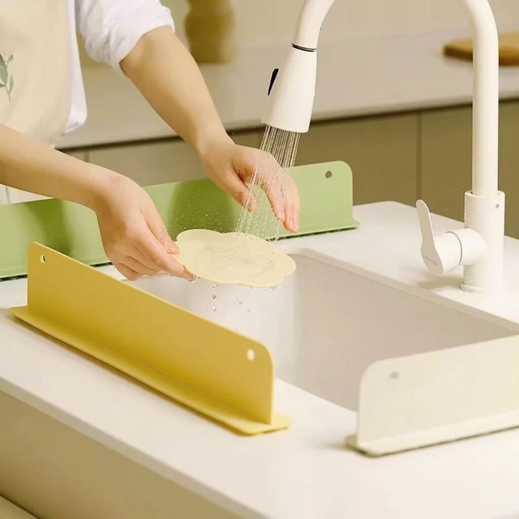 Flexible Silicone Sink Splash Guard – Water Splash Protector - Homigo